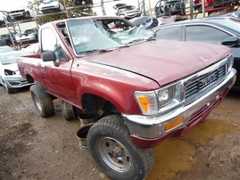 1991 TOYOTA PICK UP STD CAB DLX MAROON 2.4 AT 4WD Z21317